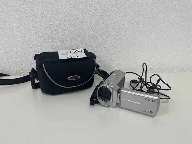 Digitale videocamera sony handycam dcr-sx30. met tasje. lader ontbreekt - afbeelding 1 van  2