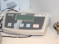 Digitale weegschaal kern maximaal belastbaar tot 35 kg met afwijking 10 gram. - afbeelding 2 van  2