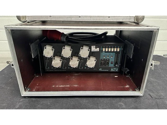 Dimmer strand, act6 - afbeelding 1 van  5