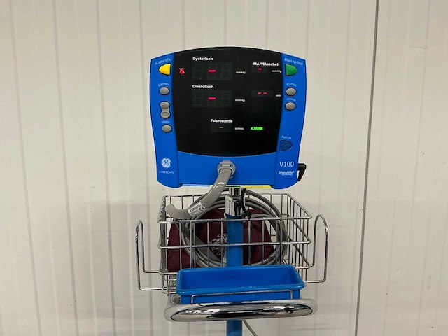 Dinamap - v100 - bloeddrukmeter - afbeelding 2 van  2