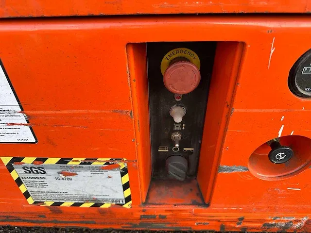 Dingli - jcpt0808 - schaarhoogwerker - 2010 (werkhoogte: 8m) - afbeelding 10 van  14