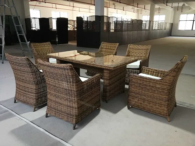 Diningset 7-delig halfrond wicker - bruin / grijze kussens - afbeelding 1 van  1