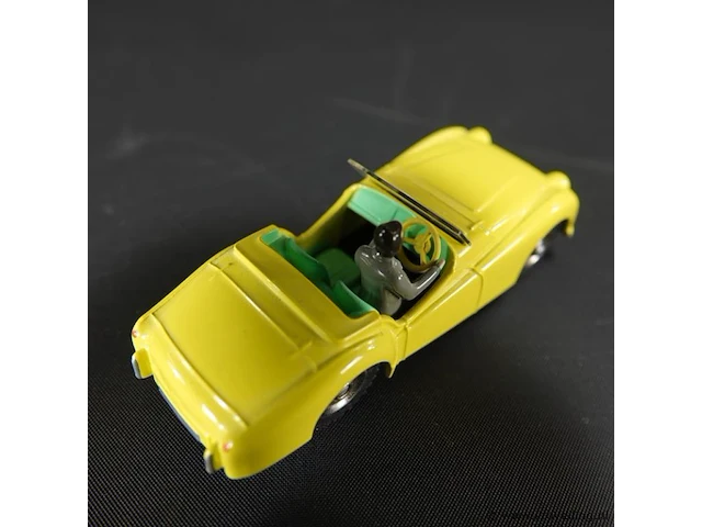 Dinky toys 105 triumph tr2 (touring) nr 105 - afbeelding 3 van  5