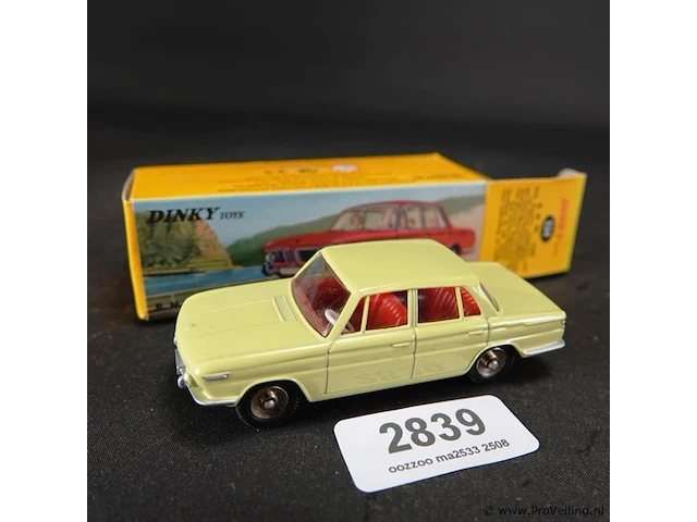 Dinky toys bmw 1500 nr 534 atlas in doos - afbeelding 1 van  4