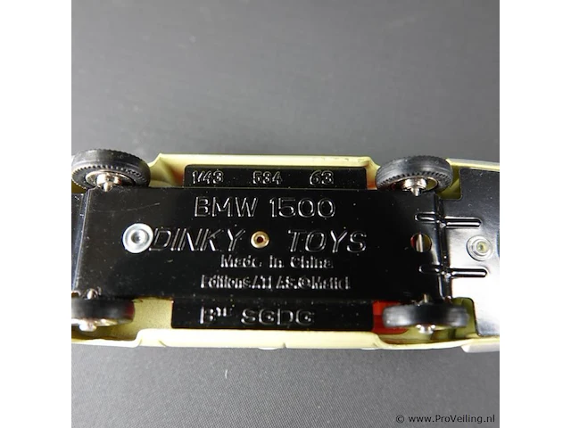 Dinky toys bmw 1500 nr.534 - afbeelding 4 van  5