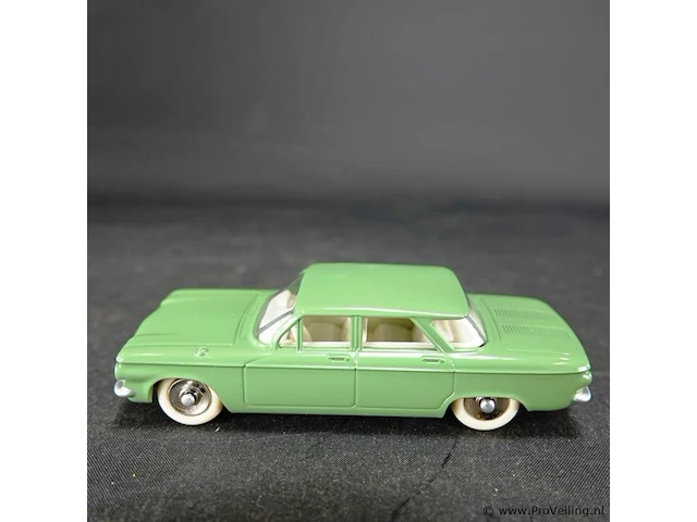 Dinky toys chevrolet corvair nr 552 atlas in doos - afbeelding 2 van  5