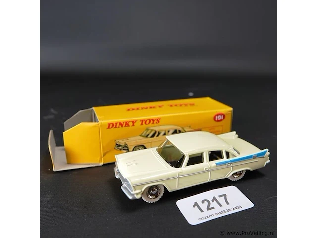 Dinky toys dodge royal sedan beige / blauw nr. 191 atlas in originele doos - afbeelding 1 van  5