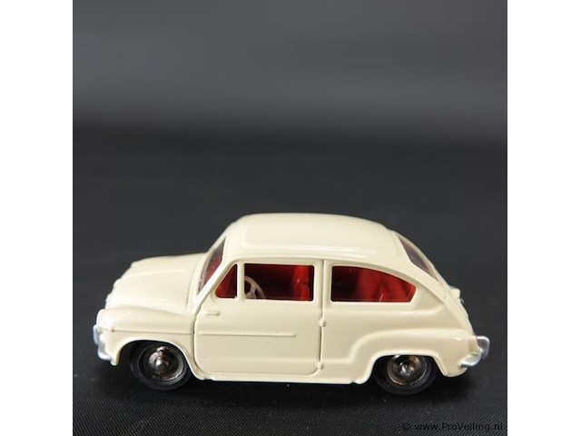 Dinky toys fiat 600 d beige nr. 520 atlas in originele doos - afbeelding 2 van  5