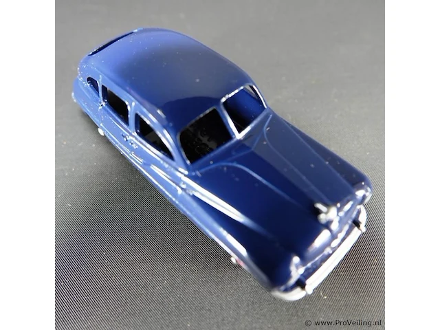 Dinky toys ford vedette "49" blauw nr. 24q atlas in originele doos - afbeelding 4 van  5