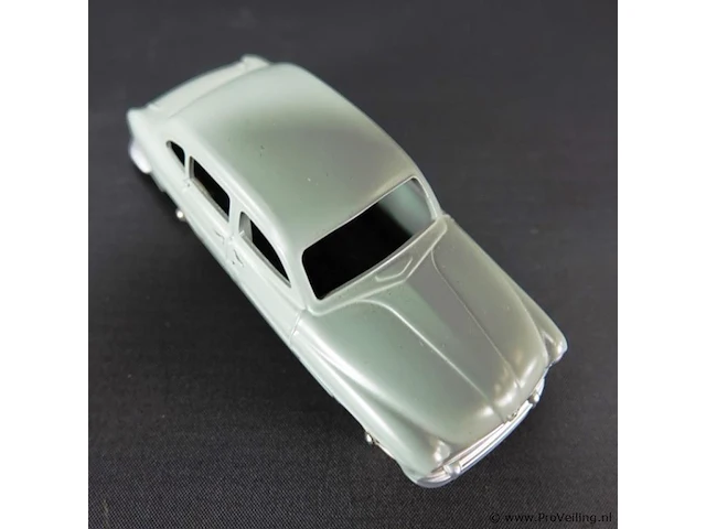 Dinky toys ford vedette nr. 24x atlas in originele doos - afbeelding 4 van  5