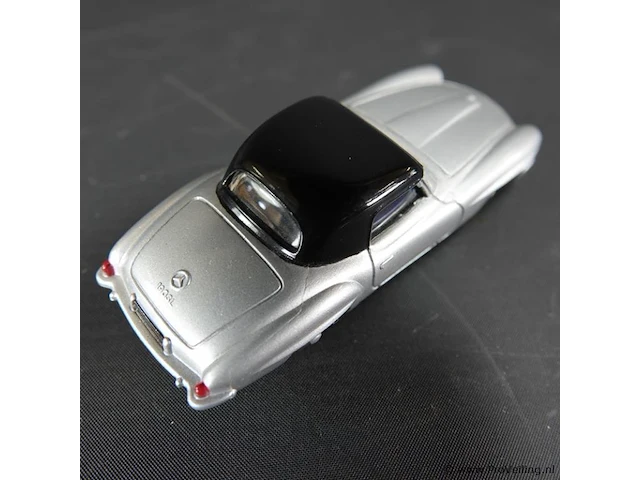 Dinky toys mercedes 190sl nr. 24h - afbeelding 3 van  5