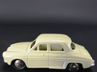 Dinky toys renault dauphine nr. 24e - afbeelding 2 van  5