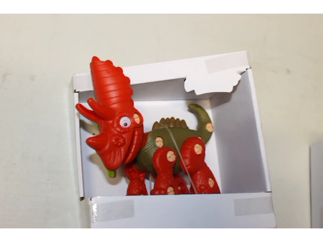 Dino rood - afbeelding 3 van  3