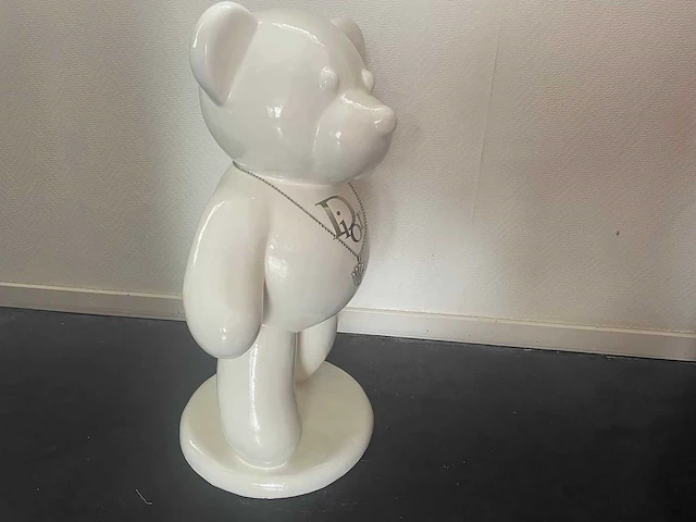 Dior beer pop art figuur - afbeelding 8 van  10