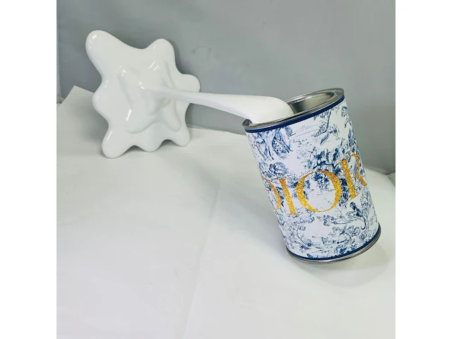 Dior paint can - cobra art naor kunstwerk - afbeelding 3 van  6