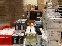 Dipp - partij diversen - schoonmaakmiddel, handschoenen en automatische zeepdispensers