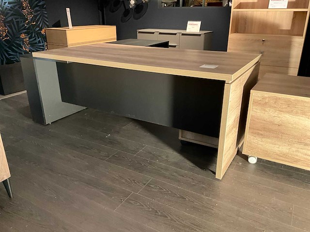 Directiebureau - afbeelding 2 van  11