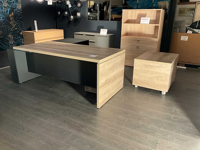 Directiebureau - afbeelding 1 van  11