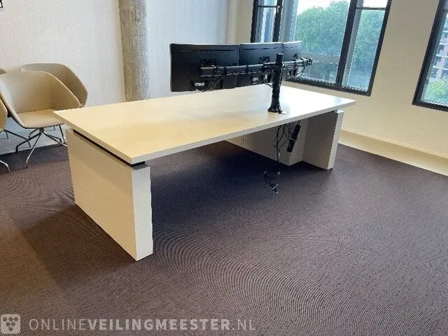 Directiebureau - afbeelding 1 van  9
