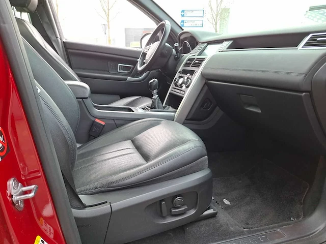 Discovery sport 2.0 td4 4wd hse - 2017 - 150pk - afbeelding 15 van  30