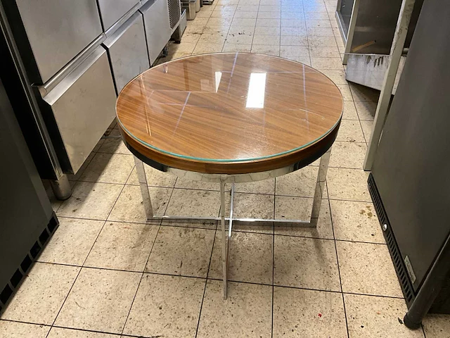 Disign bijzettafel - afbeelding 1 van  5
