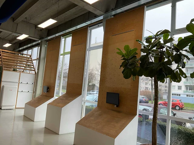 Display meubel met beeldscherm (3x) - afbeelding 4 van  10