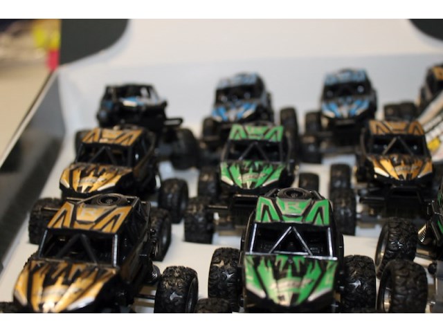 Display speelgoed 4x4 wagentjes 12 in display - afbeelding 3 van  5