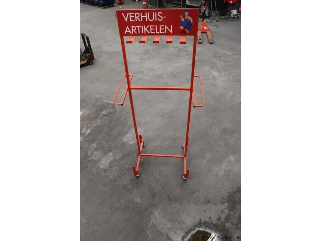 Veiling ten gevolge van sluiting vestiging autoverhuurbedrijf te aalsmeer