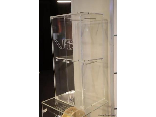 Displaykasten - 36x30x75cm (sleutel ontbreekt) & 47x40x81cm - afbeelding 5 van  5