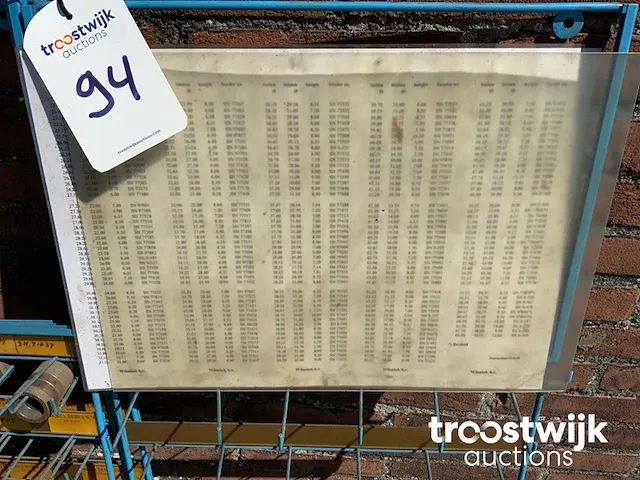 Displays gevuld met klepzittingen - afbeelding 2 van  4