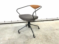 District eight akron office chair - afbeelding 1 van  5