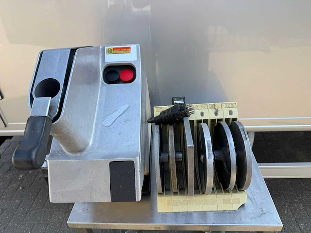 Dito sama - snijder - groentesnijmachine - afbeelding 1 van  4