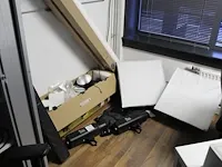 Div. fotostudio gerelateerde producten w.o. twee fotolampen link star, statieven en achterwand papier - afbeelding 1 van  4
