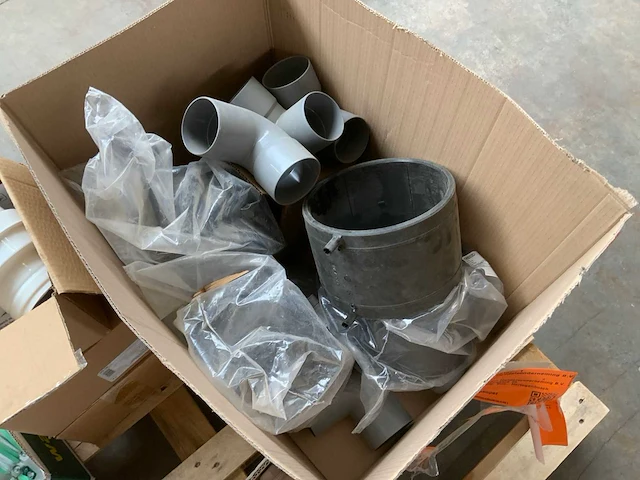 Divers aannemersmateriaal - afbeelding 2 van  7