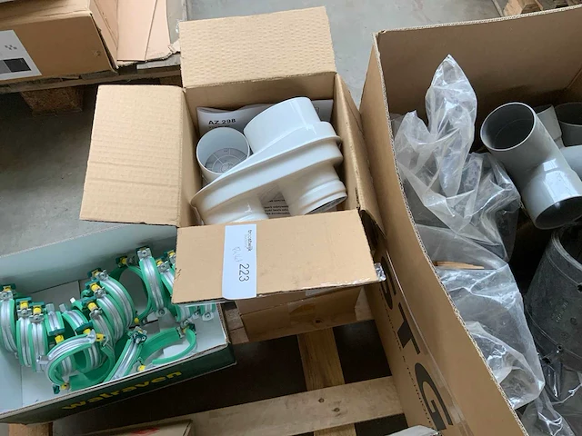 Divers aannemersmateriaal - afbeelding 3 van  7