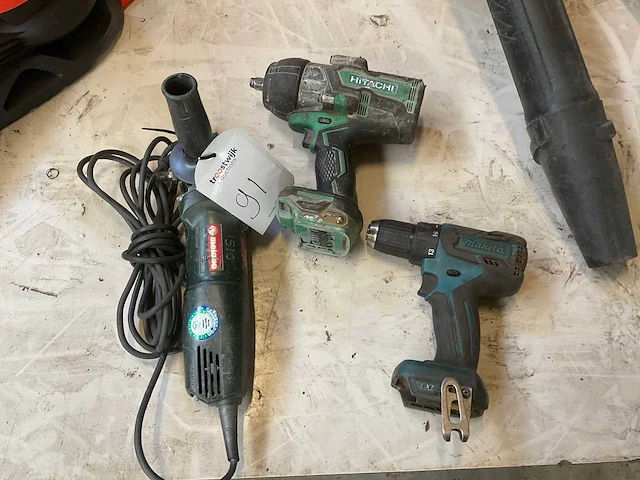 Divers accugereedschap (2x) - afbeelding 1 van  2