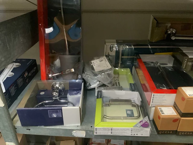 Divers badkamer accessoires (23x) haceka en geesa - afbeelding 2 van  7