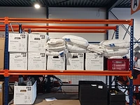 Divers bed textiel - afbeelding 1 van  18