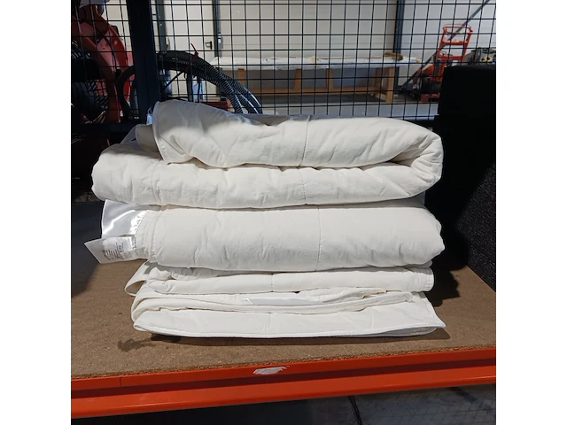 Divers bed textiel - afbeelding 13 van  18