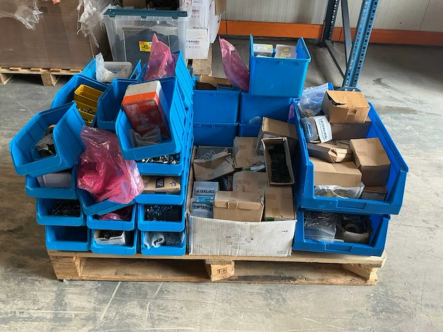 Divers bevestigingsmateriaal - afbeelding 1 van  11