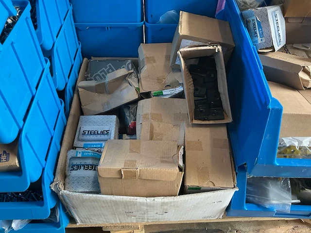 Divers bevestigingsmateriaal - afbeelding 5 van  11