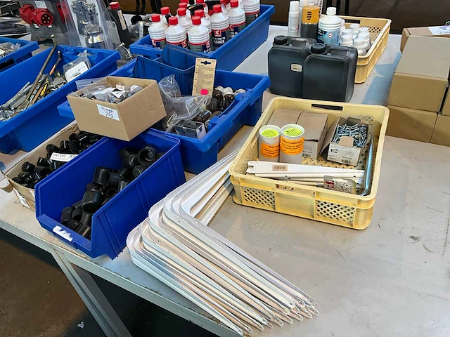 Divers bevestigingsmateriaal - afbeelding 1 van  6