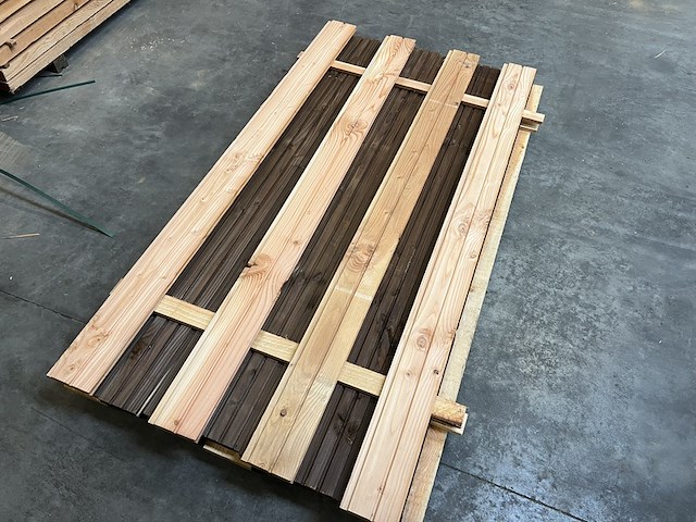 Divers blank en bruin hout - afbeelding 3 van  9