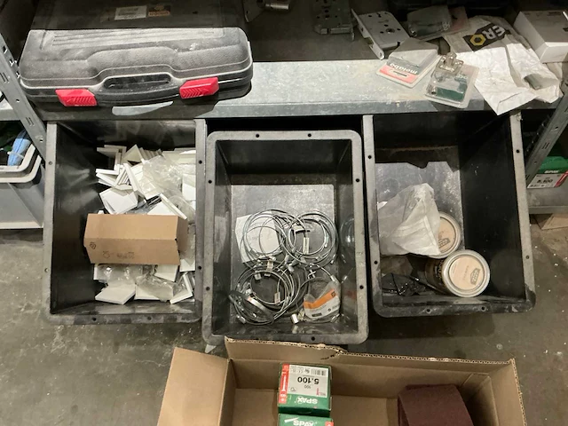 Divers gereedschap en bevestigingsmaterialen - afbeelding 5 van  26