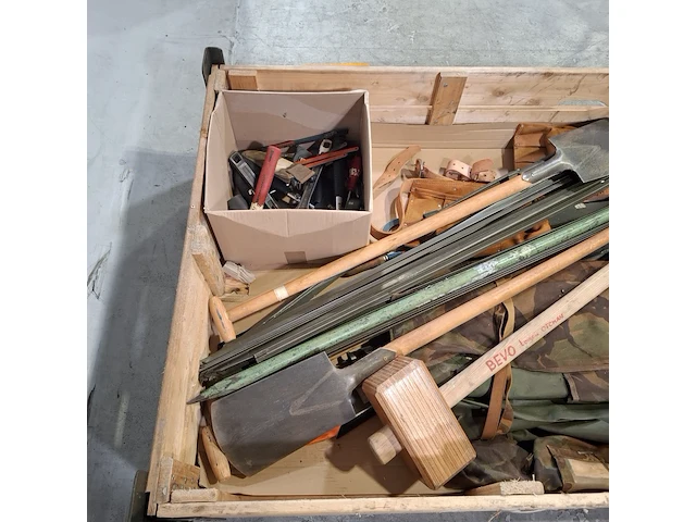 Divers hand en tuingereedschap - afbeelding 4 van  7