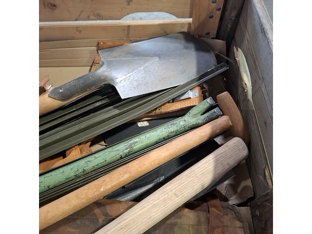 Divers hand en tuingereedschap - afbeelding 5 van  7