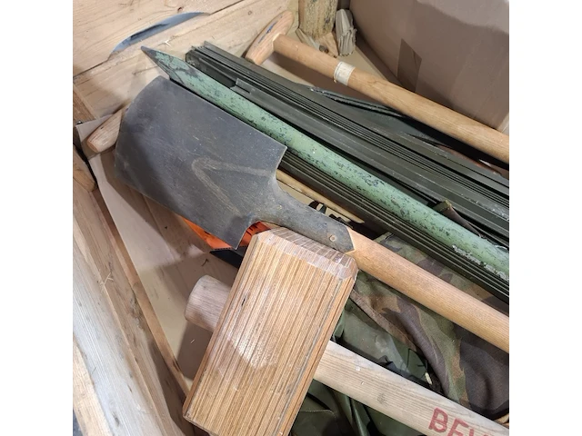 Divers hand en tuingereedschap - afbeelding 6 van  7