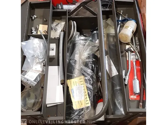 Divers handgereedschap en garageinventaris - afbeelding 8 van  8