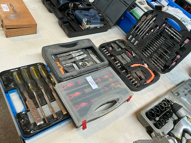 Divers handgereedschap - afbeelding 1 van  5