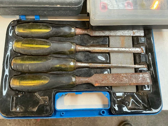 Divers handgereedschap - afbeelding 2 van  5
